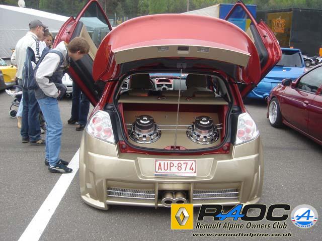 Zolder-05-lambo-megane-rear-sf