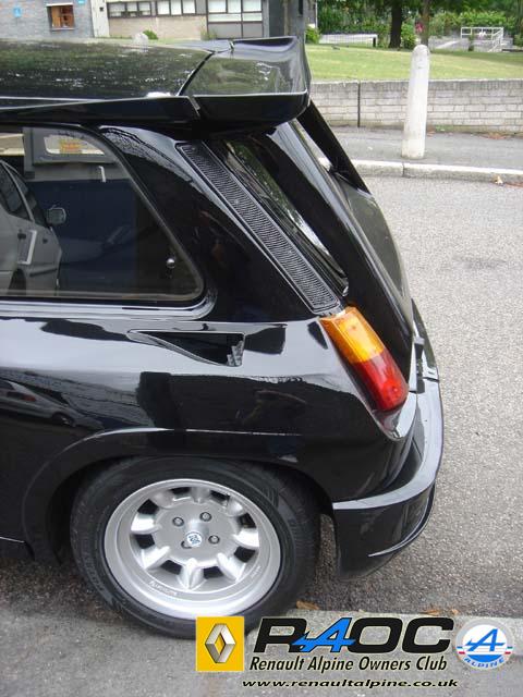 Black-maxi-rear-spoiler-sf